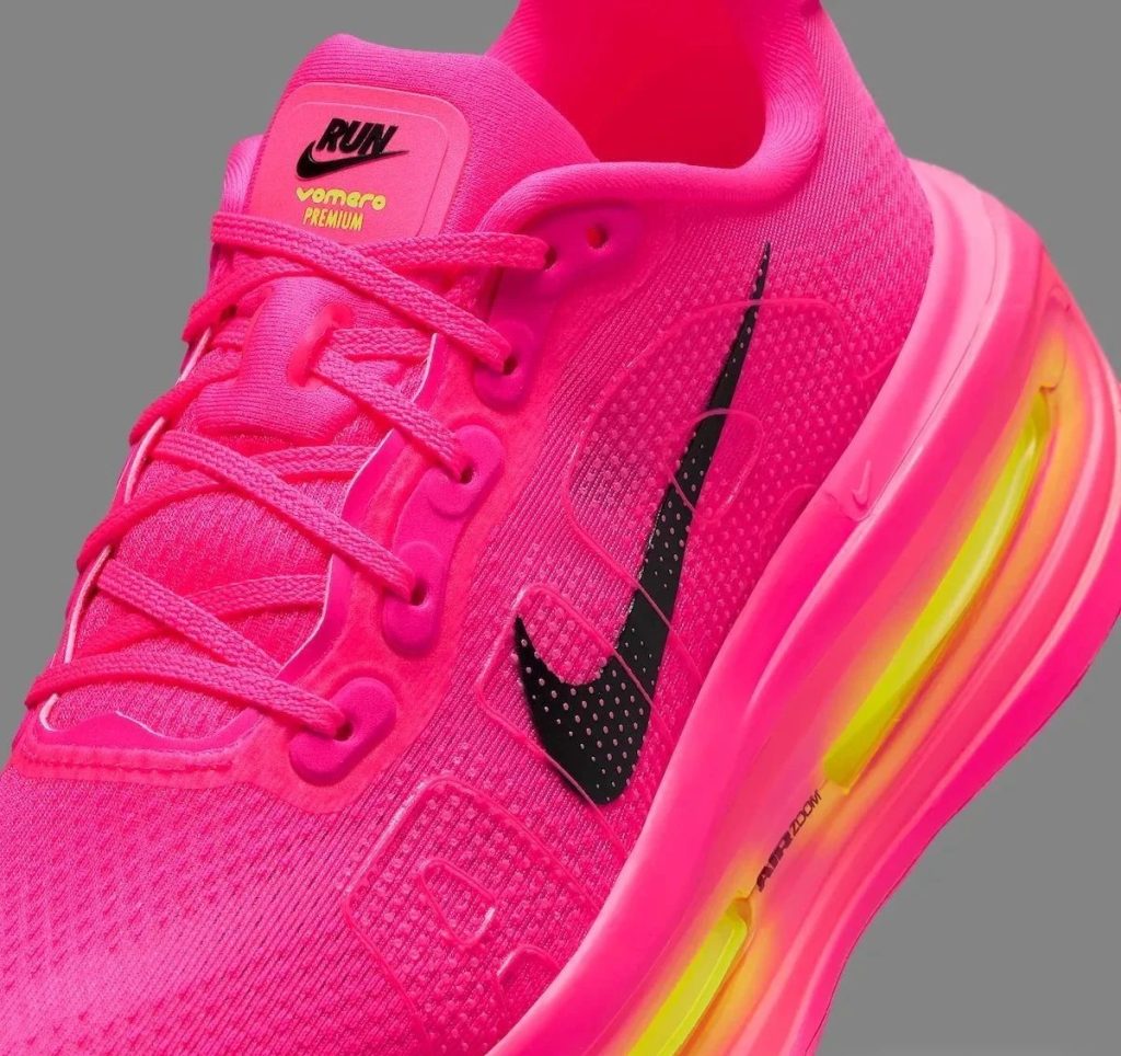 Nike Vomero Premium “Hyper Pink” 全新配色即将登场，10 月正式发售插图1