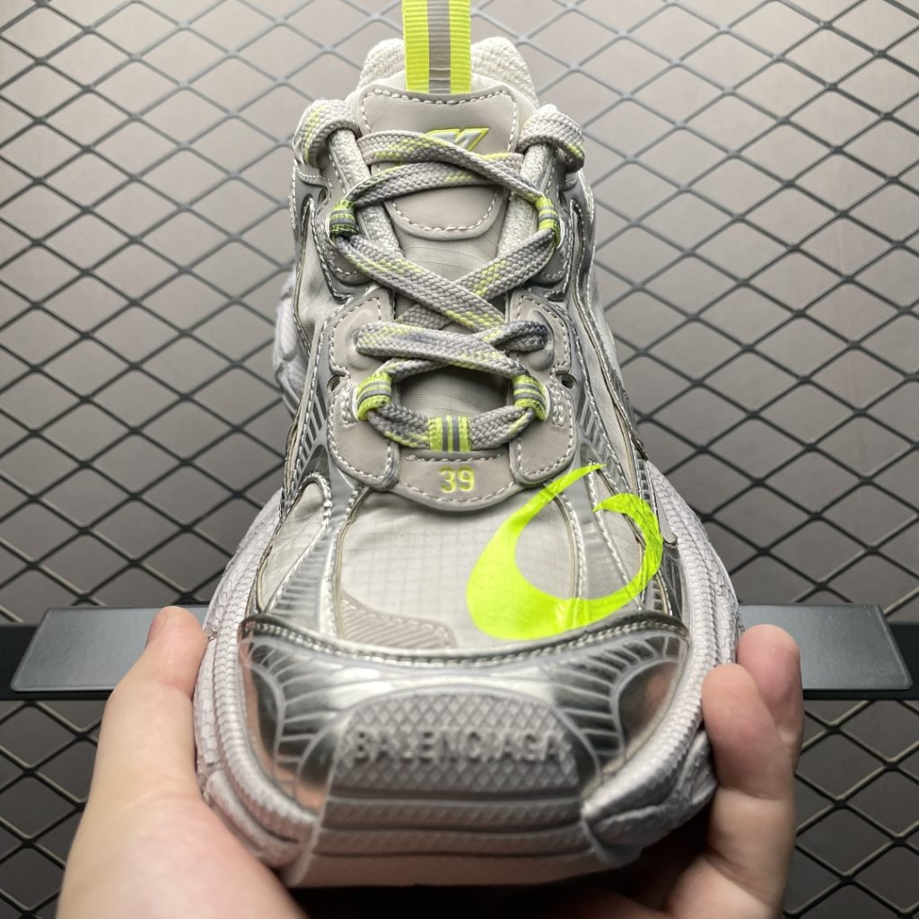 Balenciaga巴黎世家3XL Ripstop复古老爹鞋解析插图1