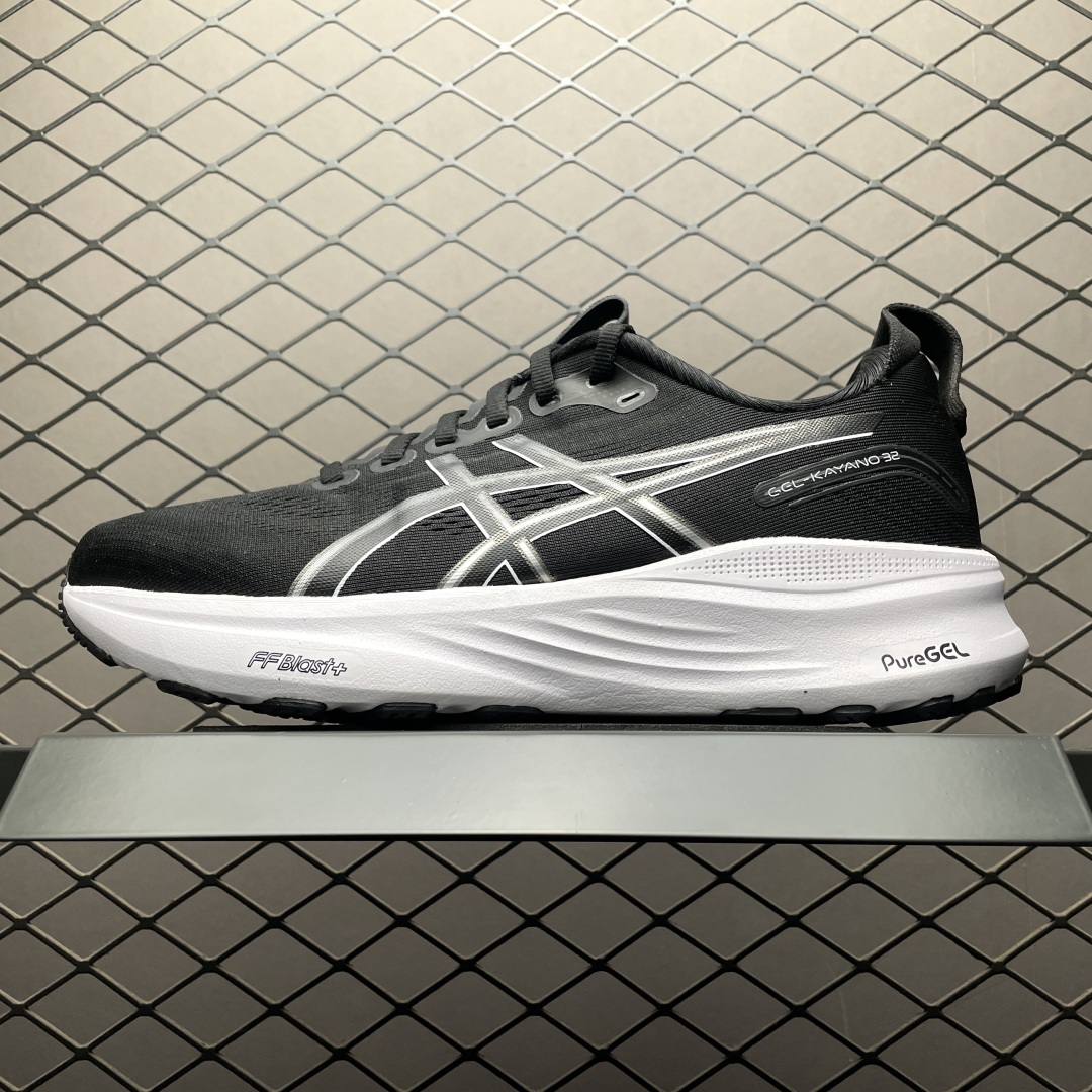 当复古跑鞋穿上夜行衣:ASICS GEL-NYC 黑白风暴缩略图 当复古跑鞋穿上夜行衣:ASICS GEL-NYC 黑白风暴缩略图