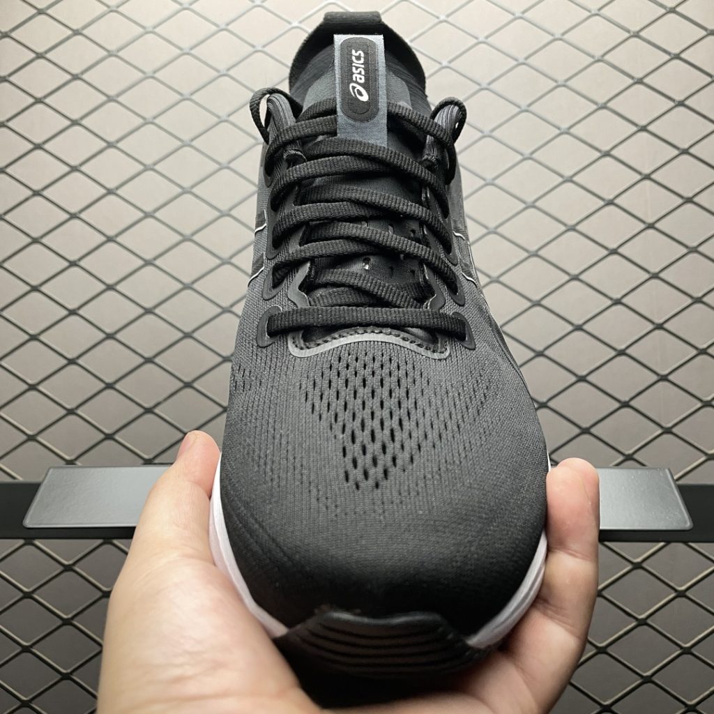 当复古跑鞋穿上夜行衣:ASICS GEL-NYC 黑白风暴插图3 当复古跑鞋穿上夜行衣:ASICS GEL-NYC 黑白风暴插图3