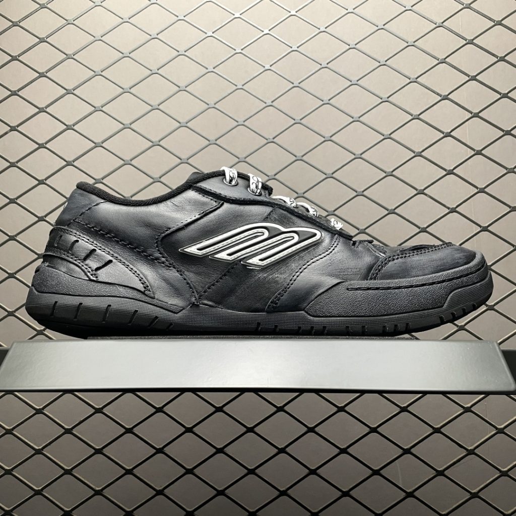 Balenciaga 巴黎世家 Hamptons 手工做旧款 牛皮革 复古圆头系带低帮休闲鞋插图2