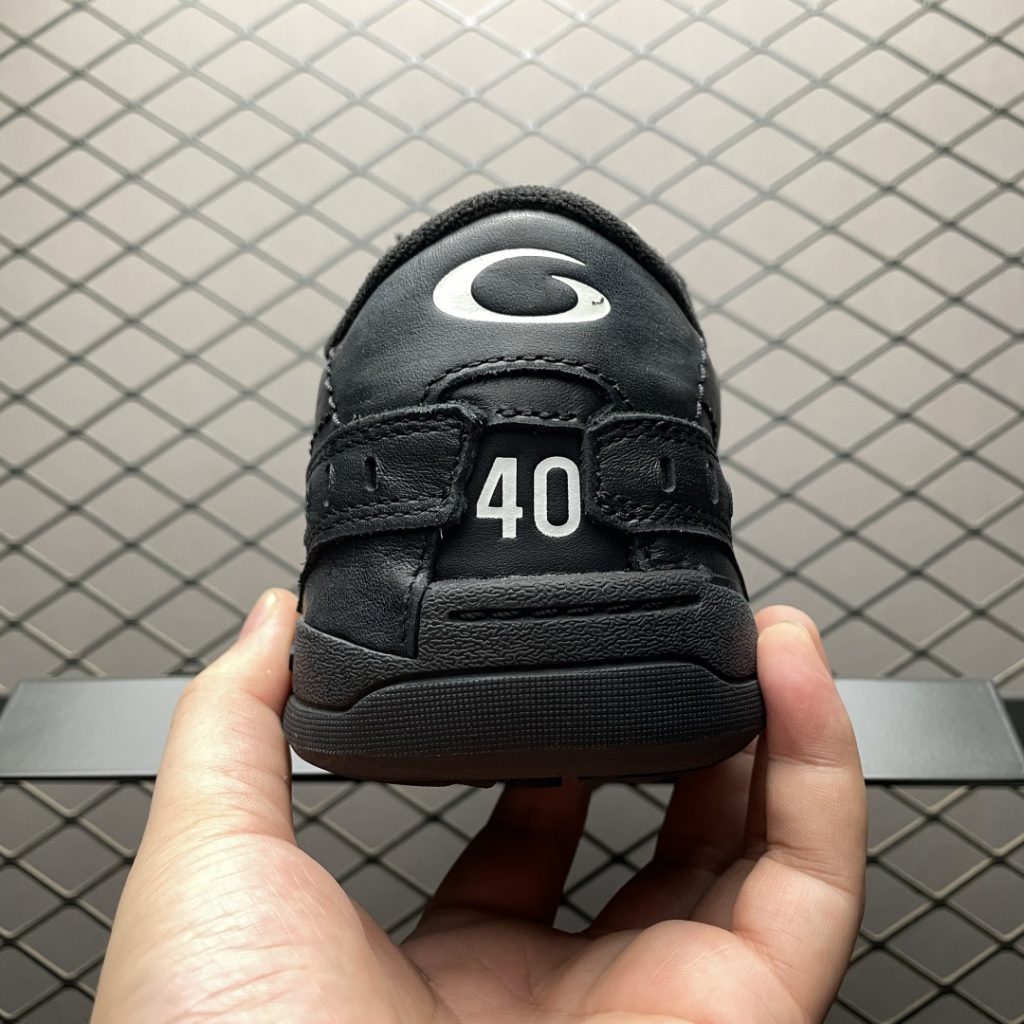 Balenciaga 巴黎世家 Hamptons 手工做旧款 牛皮革 复古圆头系带低帮休闲鞋插图3