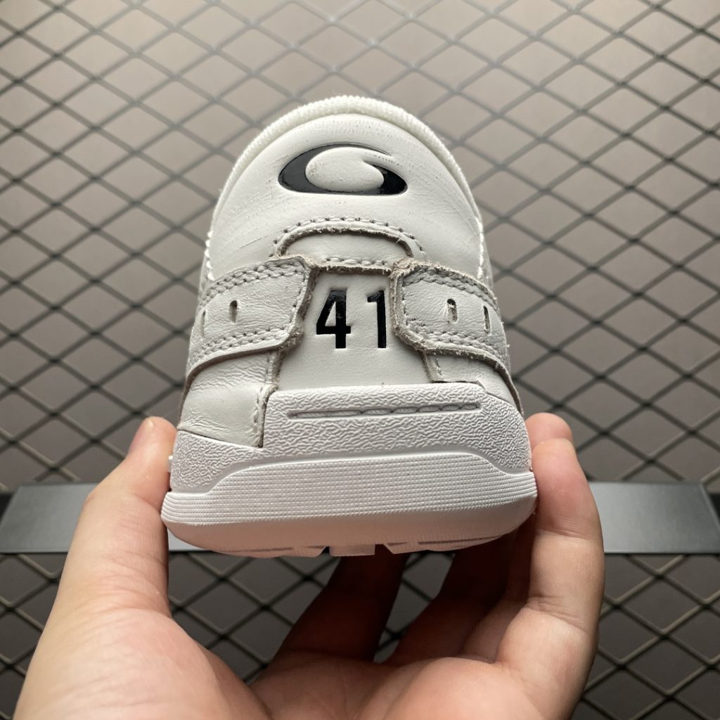 Balenciaga 巴黎世家 Hamptons 手工做旧款 牛皮革 复古圆头系带低帮休闲鞋插图2