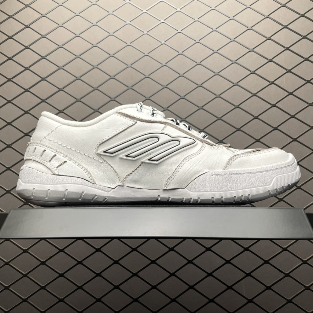 Balenciaga 巴黎世家 Hamptons 手工做旧款 牛皮革 复古圆头系带低帮休闲鞋插图