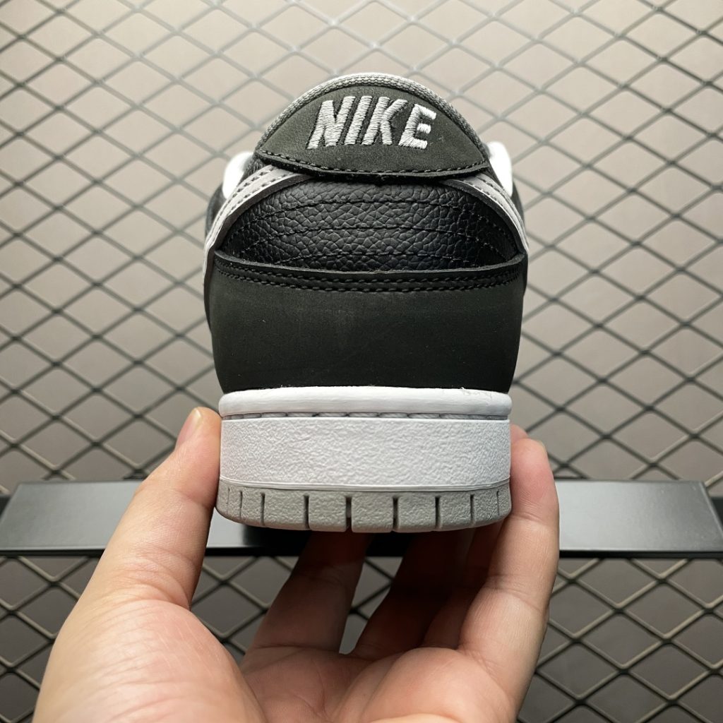 市价3000+！鞋圈经济挺下来的一双DUNK SB影子灰插图1