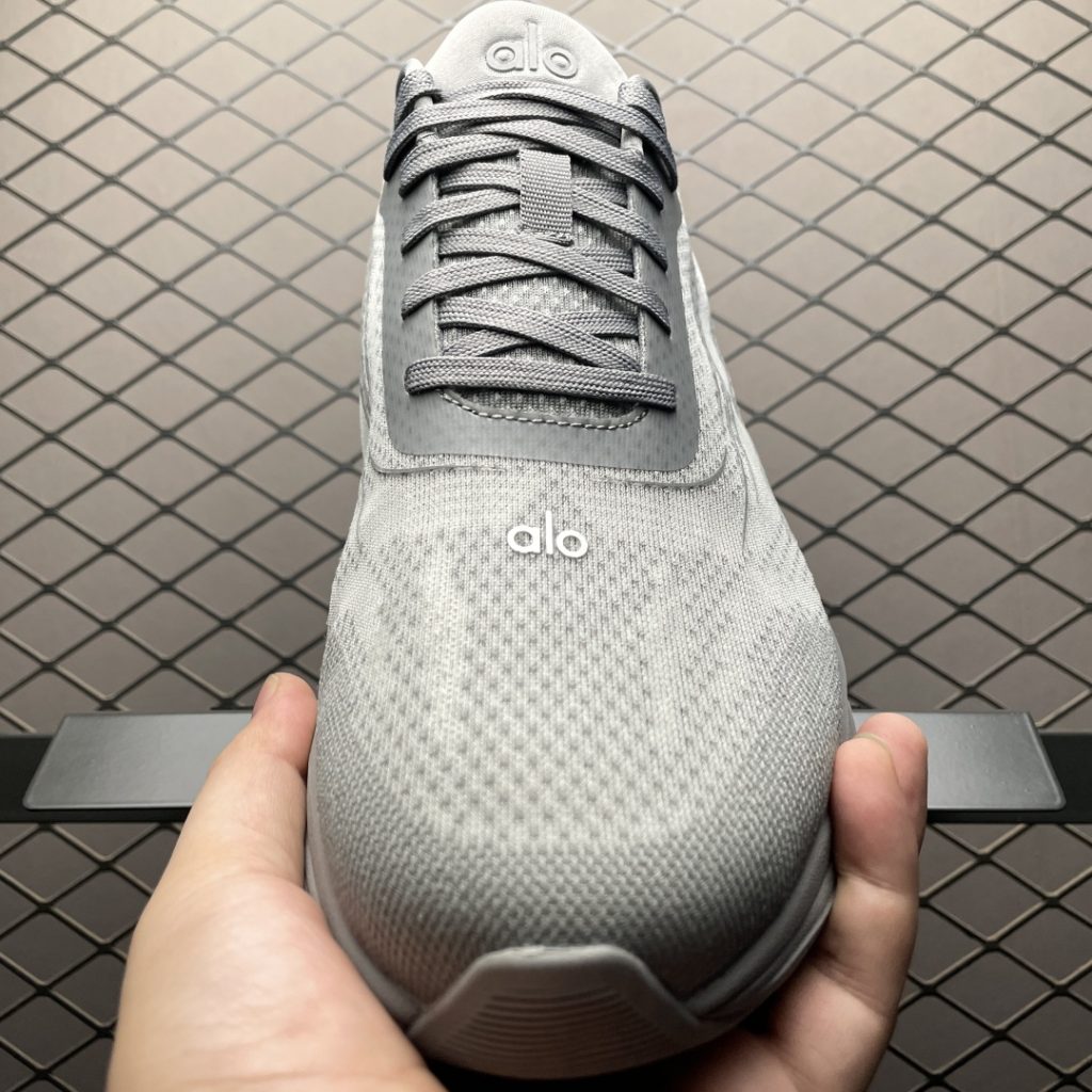 纯原 欧美超火 alo yoga Runner 网面低帮休闲跑步鞋A0590U插图