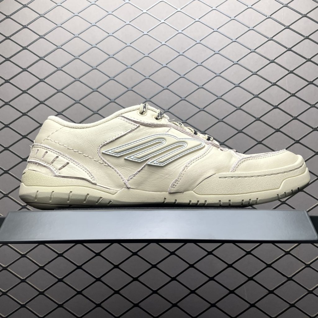 Balenciaga 巴黎世家 Hamptons 牛皮革 复古圆头系带低帮休闲鞋插图4