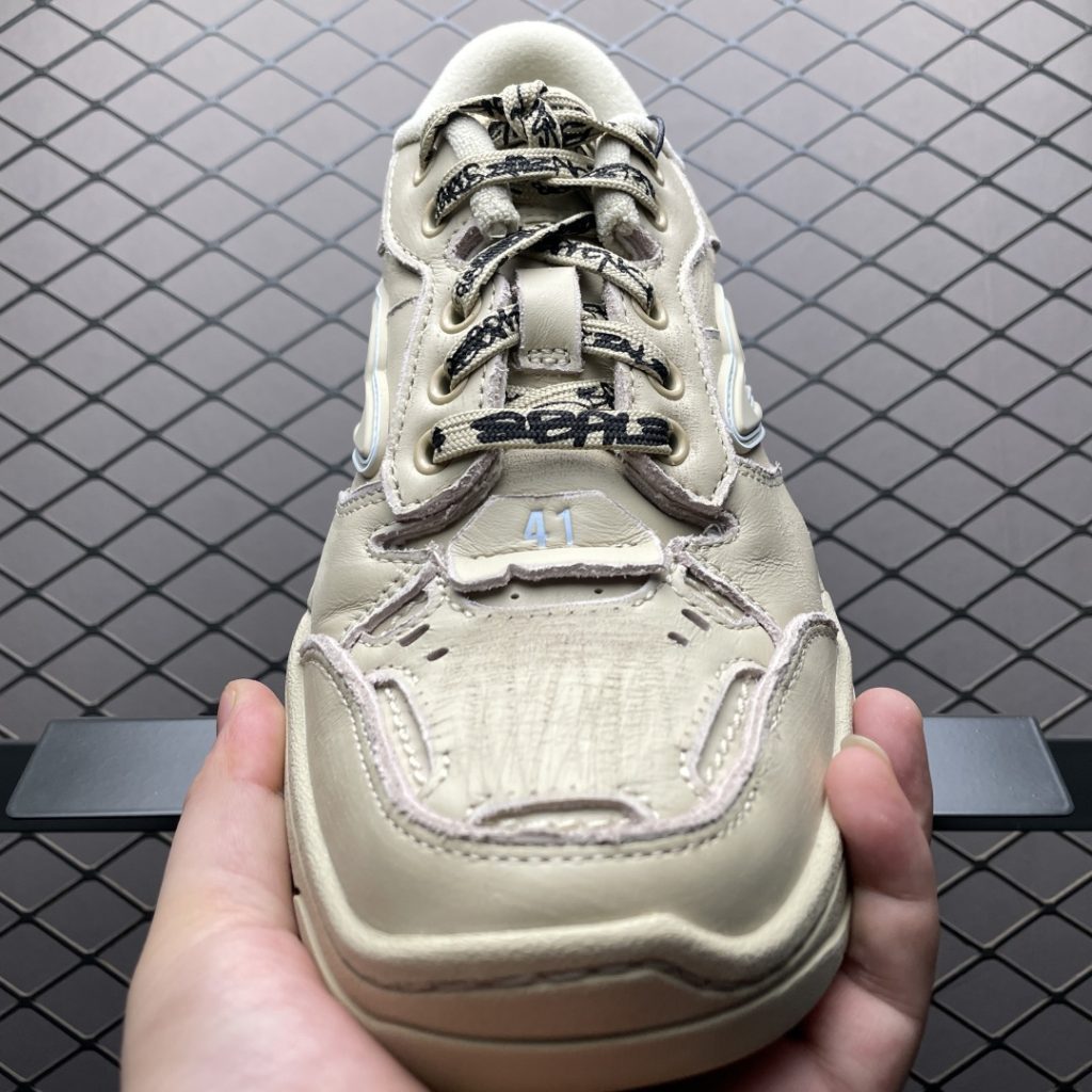 Balenciaga 巴黎世家 Hamptons 牛皮革 复古圆头系带低帮休闲鞋插图3