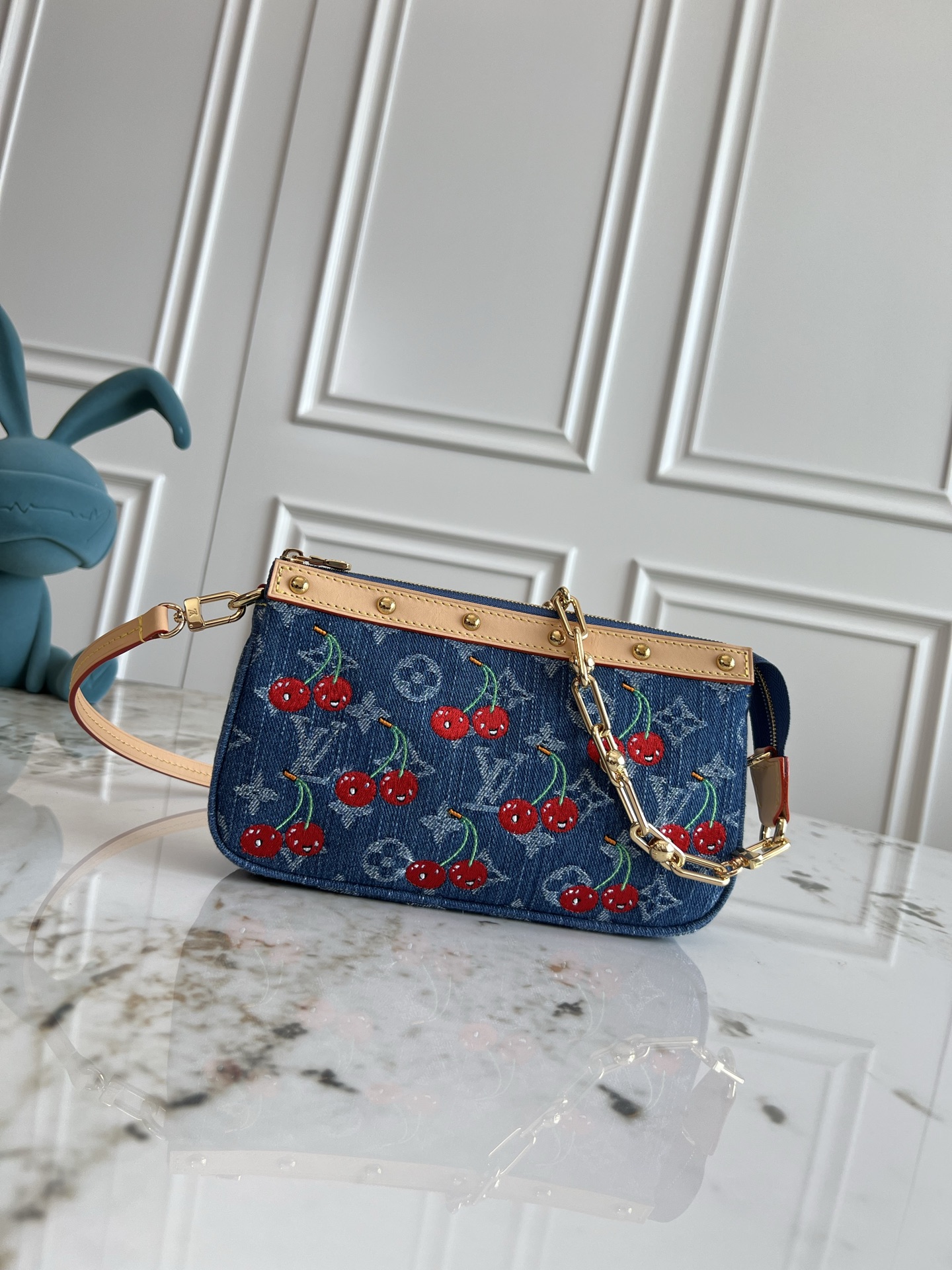 樱桃🍒Pochette Accessoires 手袋取材涂层帆布缩略图