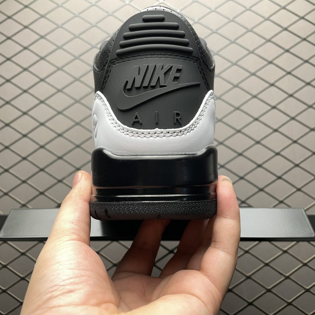 Fragment Design x Air Jordan 3 AJ3 乔3 藤原浩联名 AJ3乔3 文化篮球鞋插图1