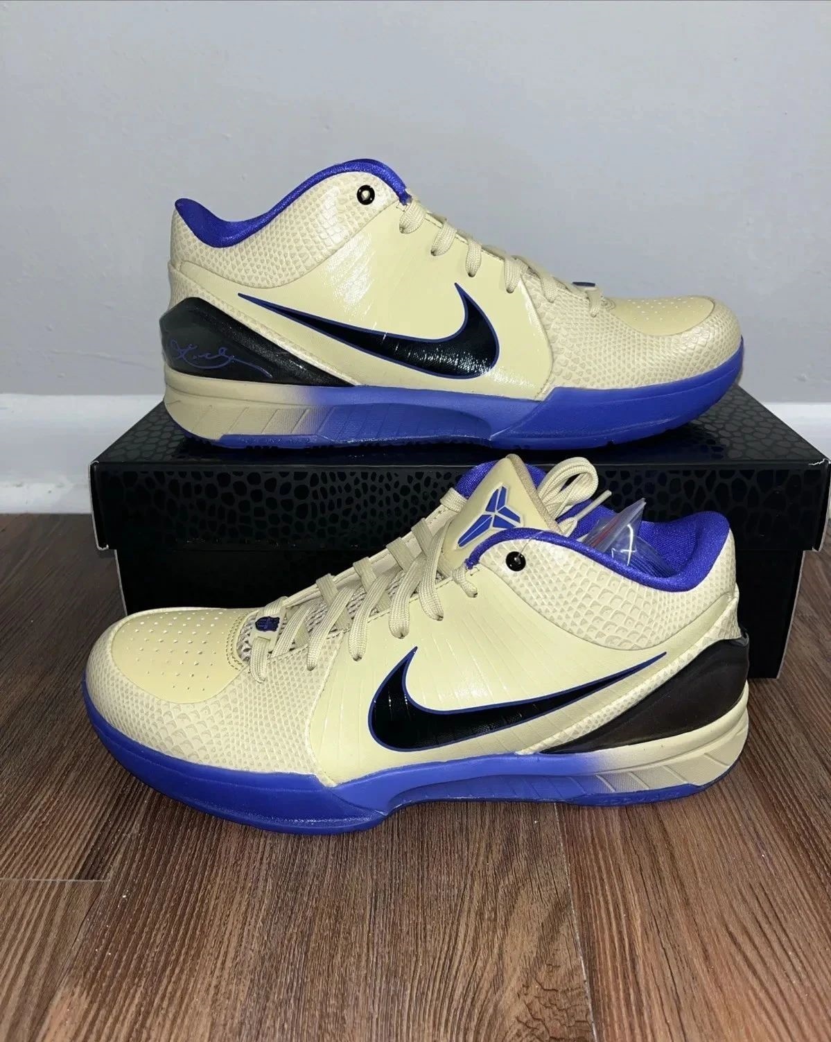 Nike携手巴塞罗那致敬科比，全新 Kobe 4 Protro “Team Gold” 配色2025秋季登场缩略图