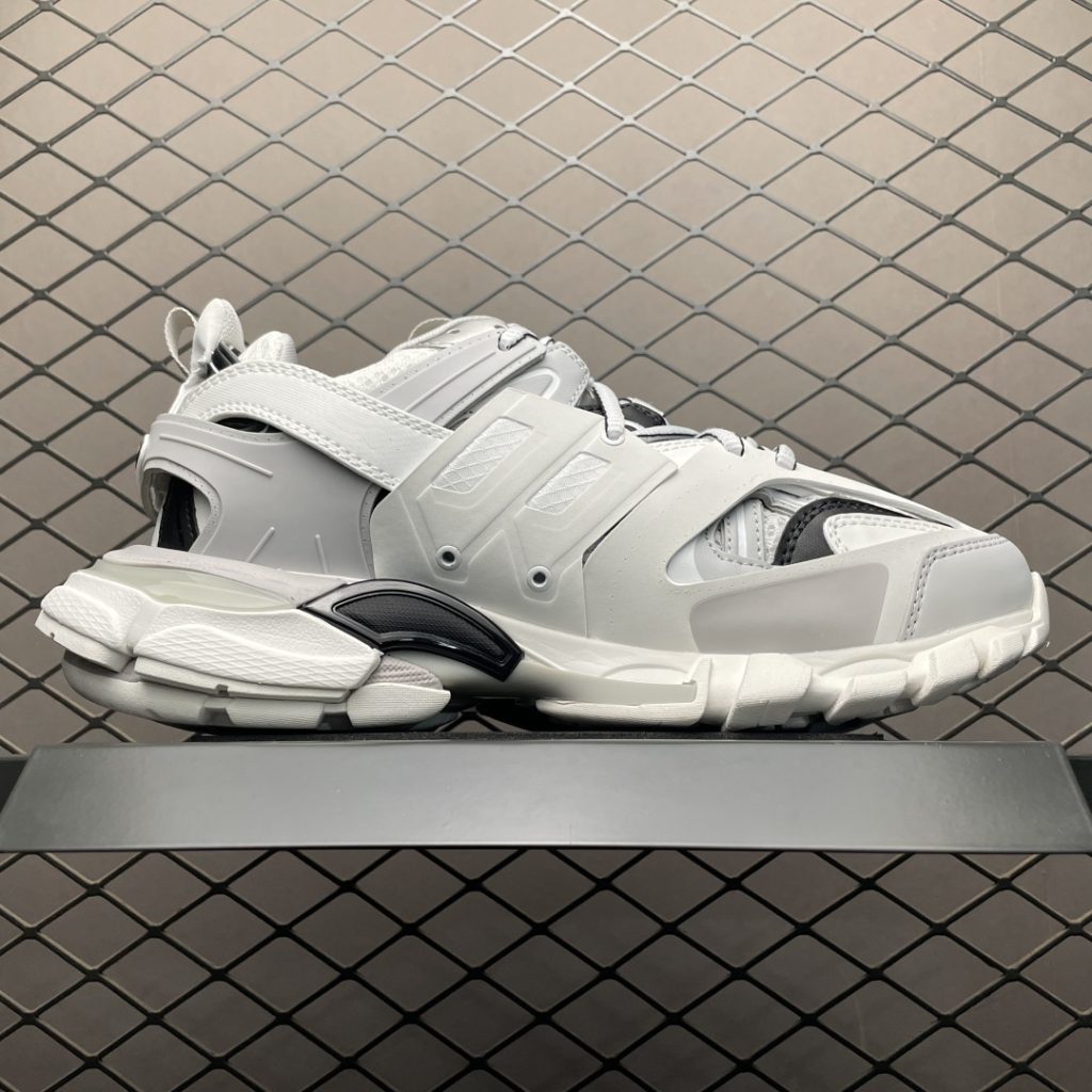 Balenciaga 巴黎世家 Track Sneaker 巴黎世家三代 户外概念复古老爹鞋插图 Balenciaga 巴黎世家 Track Sneaker 巴黎世家三代 户外概念复古老爹鞋插图