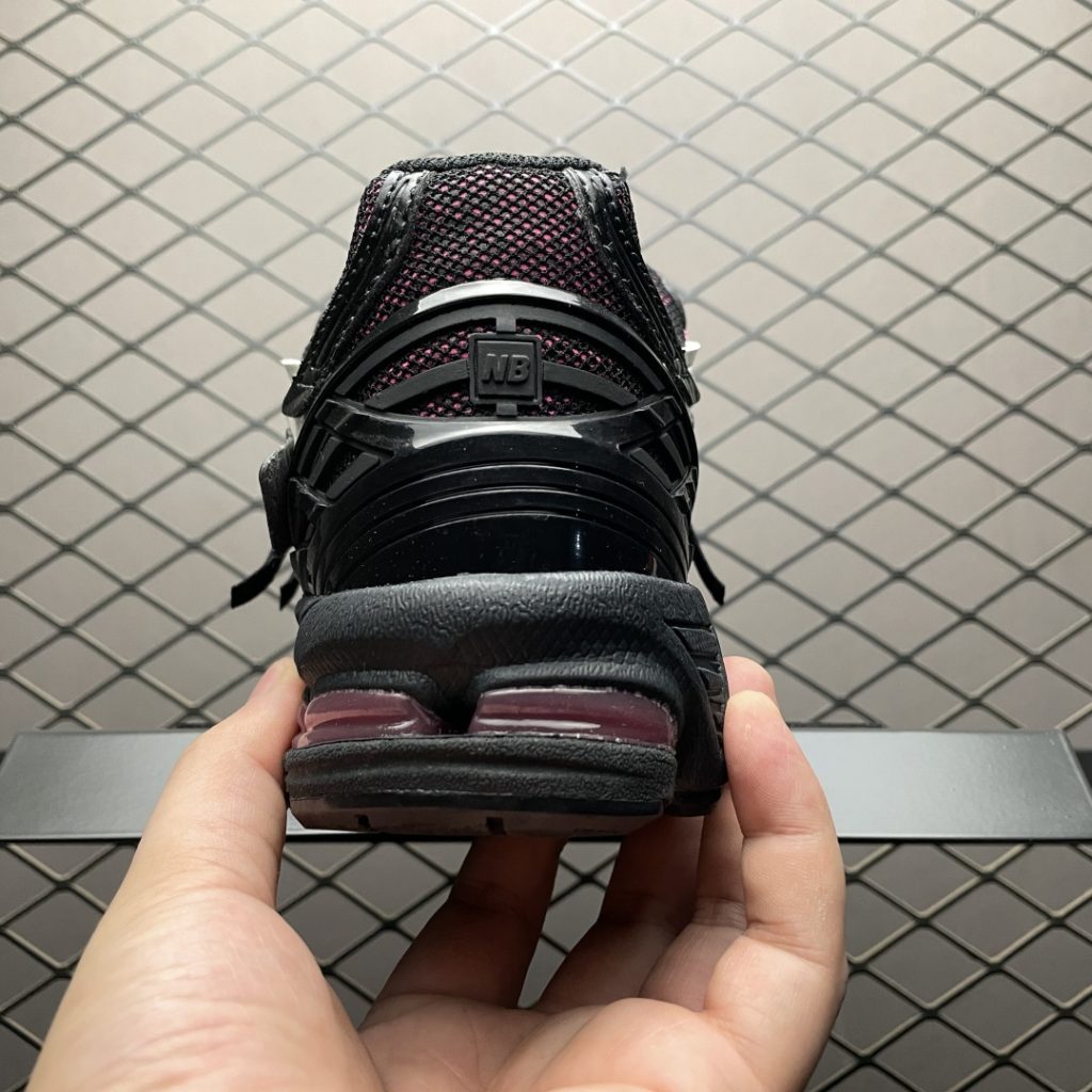 New Balance 新百伦 U1906AD 复古休闲跑步鞋插图1 New Balance 新百伦 U1906AD 复古休闲跑步鞋插图1
