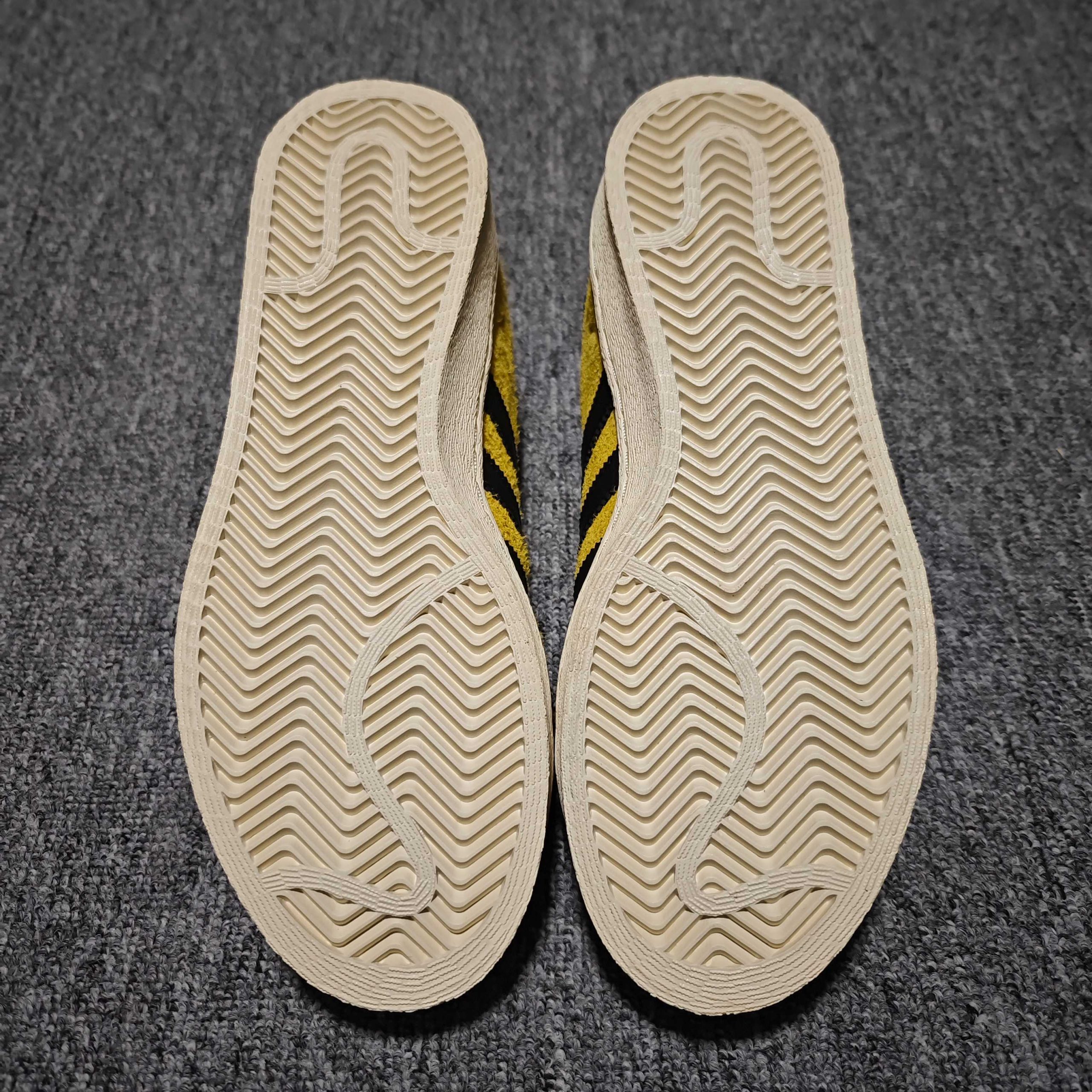 不同品牌的气垫鞋(如Nike、Adidas)在纹路和走线上有哪些独特的鉴别特征?缩略图 不同品牌的气垫鞋(如Nike、Adidas)在纹路和走线上有哪些独特的鉴别特征?缩略图