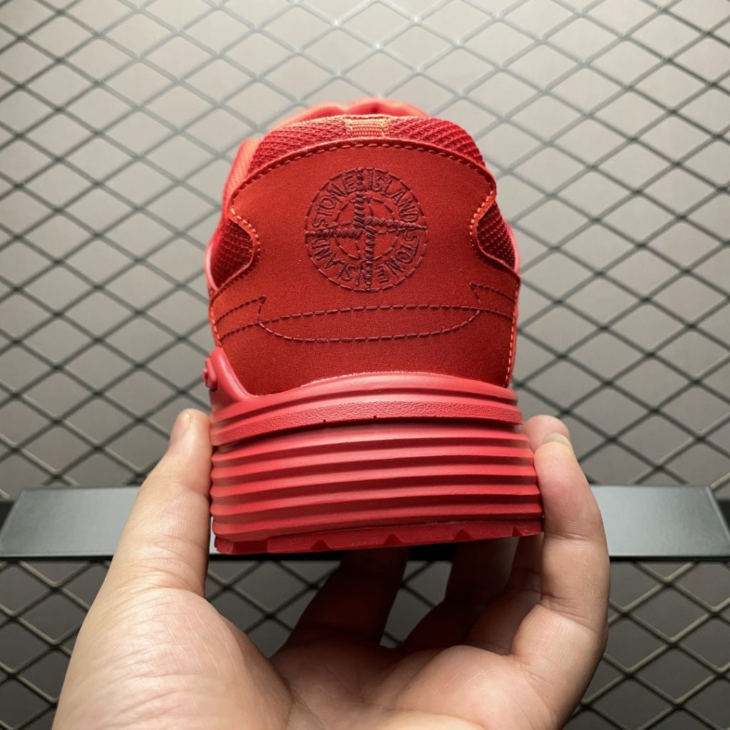 Stone Island 石头岛 x Dior 迪奥 B30 运动休闲鞋插图1 Stone Island 石头岛 x Dior 迪奥 B30 运动休闲鞋插图1