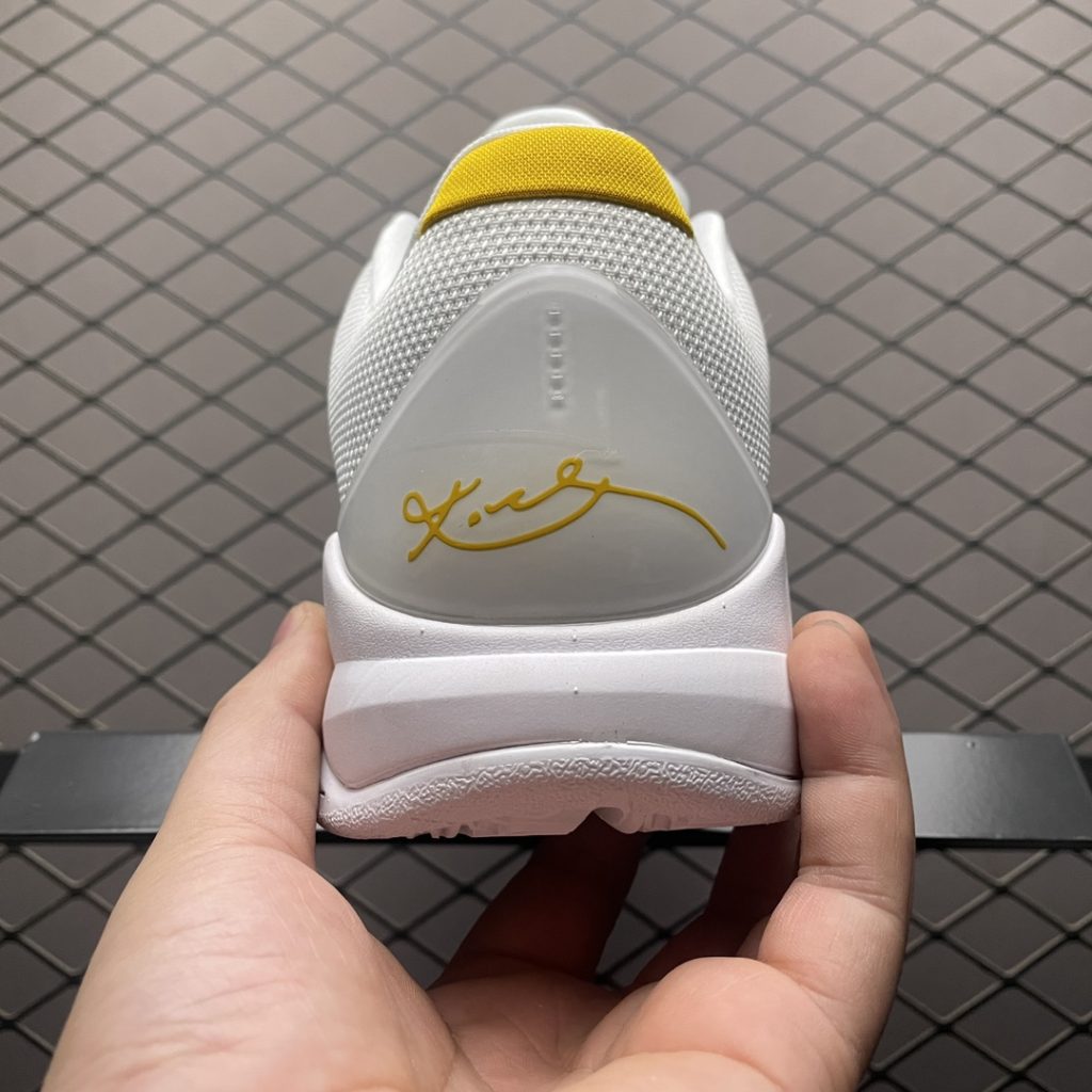 NK KOBE 5 Protro “Bruce Lee Alt ” 科比五代 黑白 李小龙 男子实战篮球鞋插图1