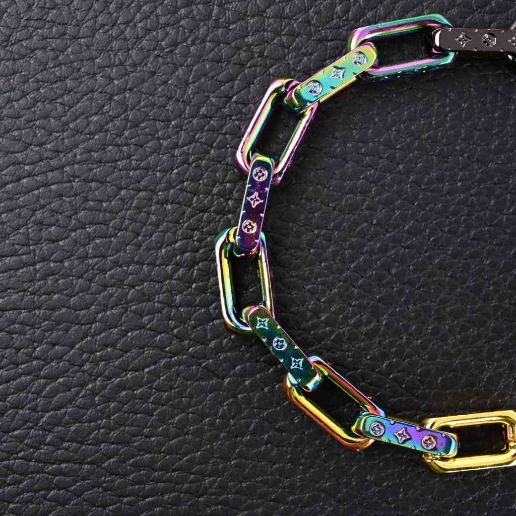 LOUIS VUITTON LV Monogram Colors 古巴链竹节手链插图 LOUIS VUITTON LV Monogram Colors 古巴链竹节手链插图