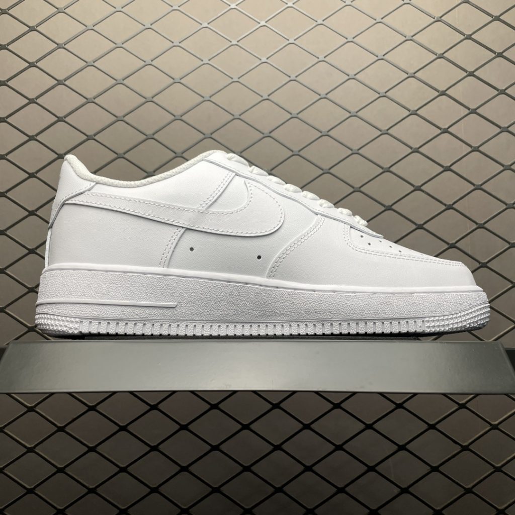 NK Air Force 1 空军一号低帮运动休闲板鞋 男鞋插图 NK Air Force 1 空军一号低帮运动休闲板鞋 男鞋插图