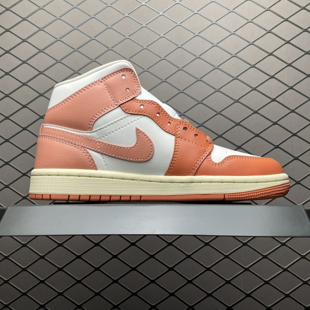 莆田顶级纯原Air Jordan 1 Mid AJ1乔1中帮文化篮球鞋插图