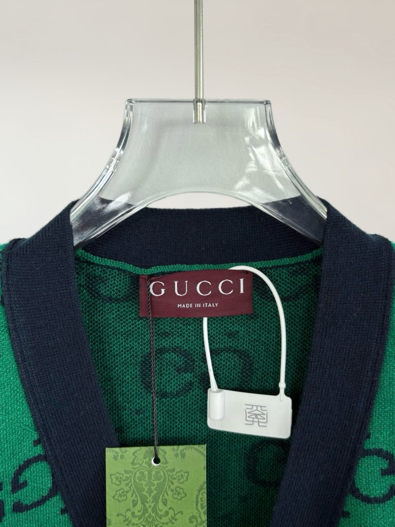 [高版本] Gucci 古驰渐变毛衣针织开衫，经典双 G 满印插图