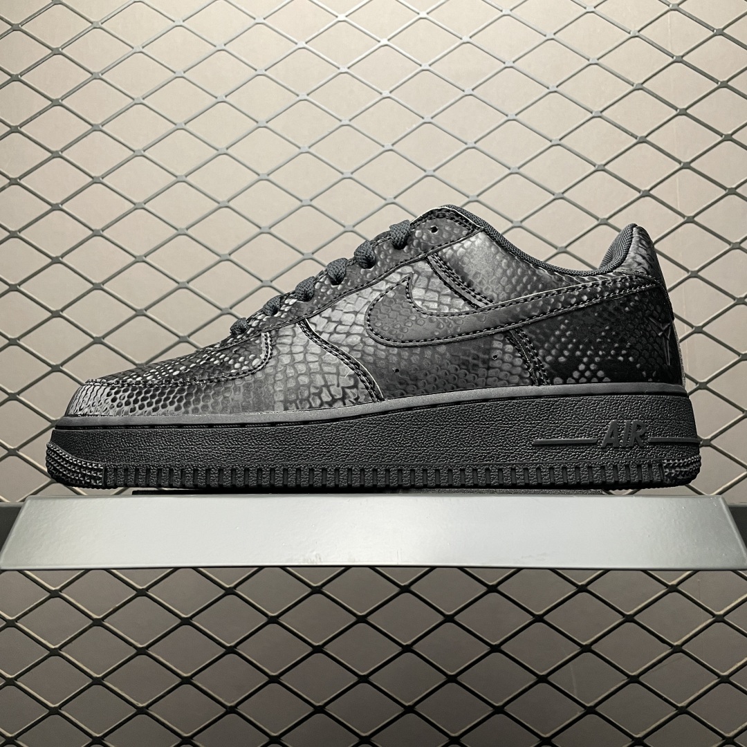纯原 Kobe Bryant x NK Air Force 1 Low 黑曼巴 科比联名款空军一号低帮休闲板鞋缩略图