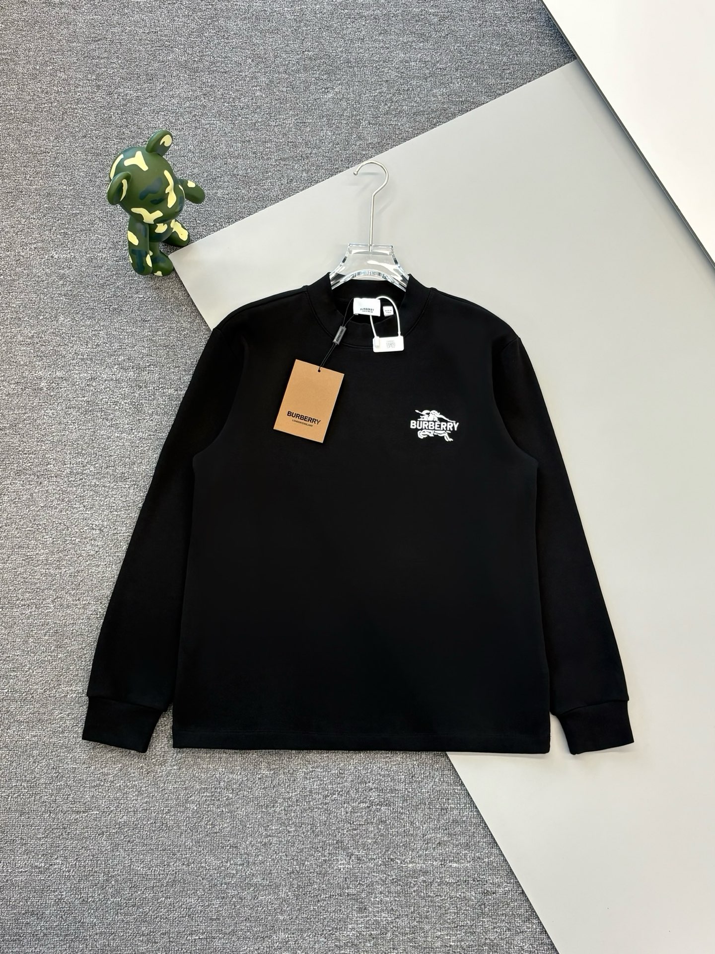 [高品质] BURBERRY 巴宝莉简约特色战马logo刺绣 圆领男女同款缩略图