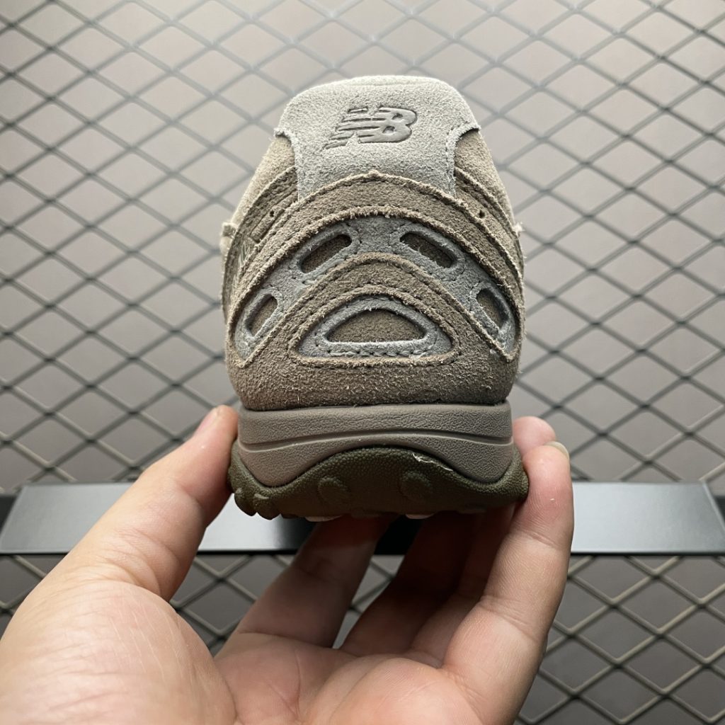 纯原版本 New Balance U204LMMA 复古休闲鞋 薄底鞋插图 纯原版本 New Balance U204LMMA 复古休闲鞋 薄底鞋插图