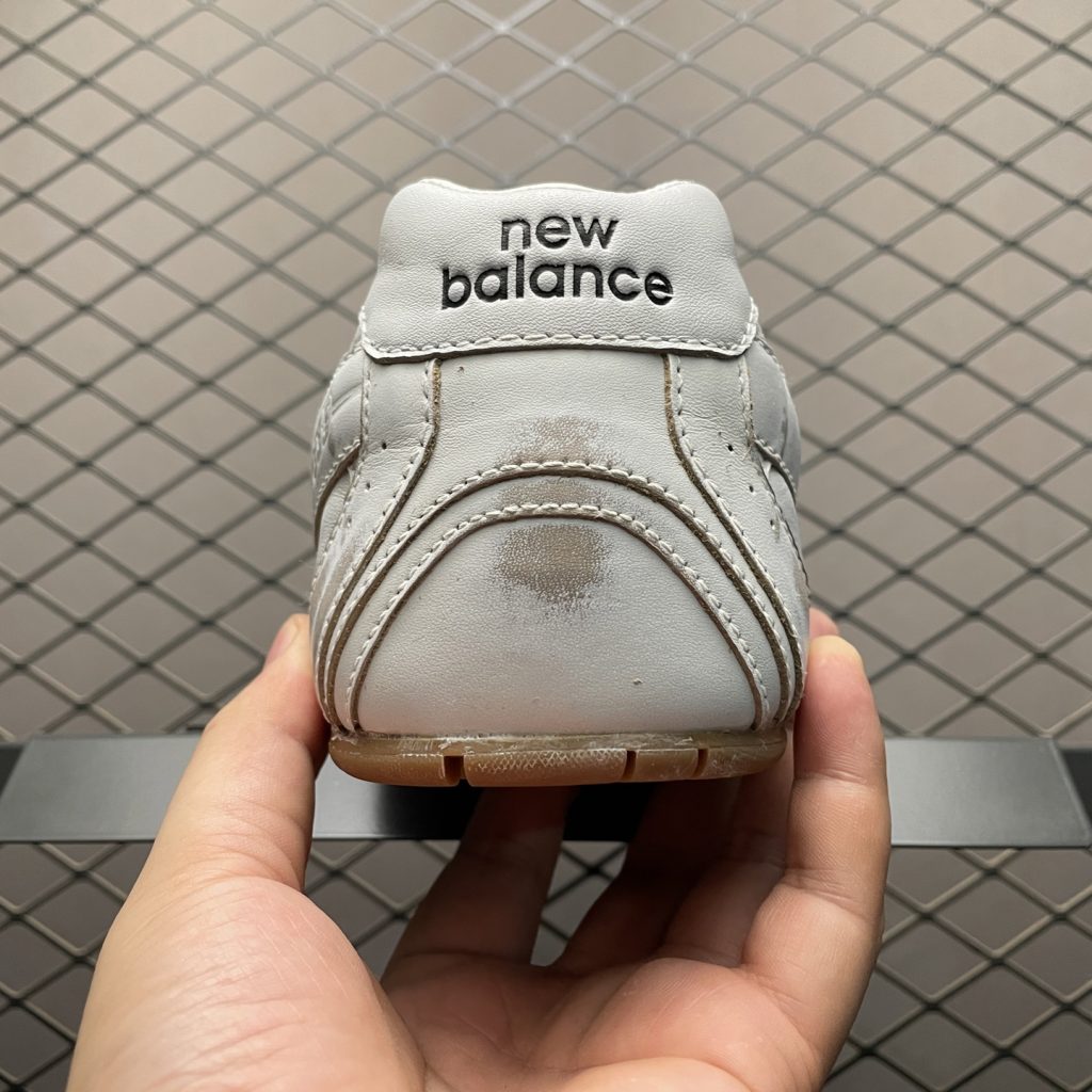 纯原 Miu Miu x New Balance 新百伦 缪缪联名款复古休闲鞋插图1 纯原 Miu Miu x New Balance 新百伦 缪缪联名款复古休闲鞋插图1