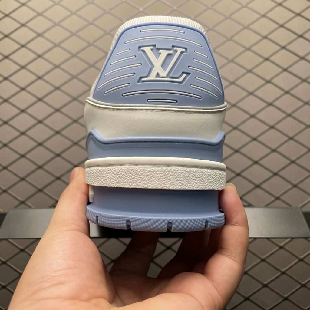 Louis Vuitton 路易威登 LV Trainer 低帮休闲板鞋插图1 Louis Vuitton 路易威登 LV Trainer 低帮休闲板鞋插图1