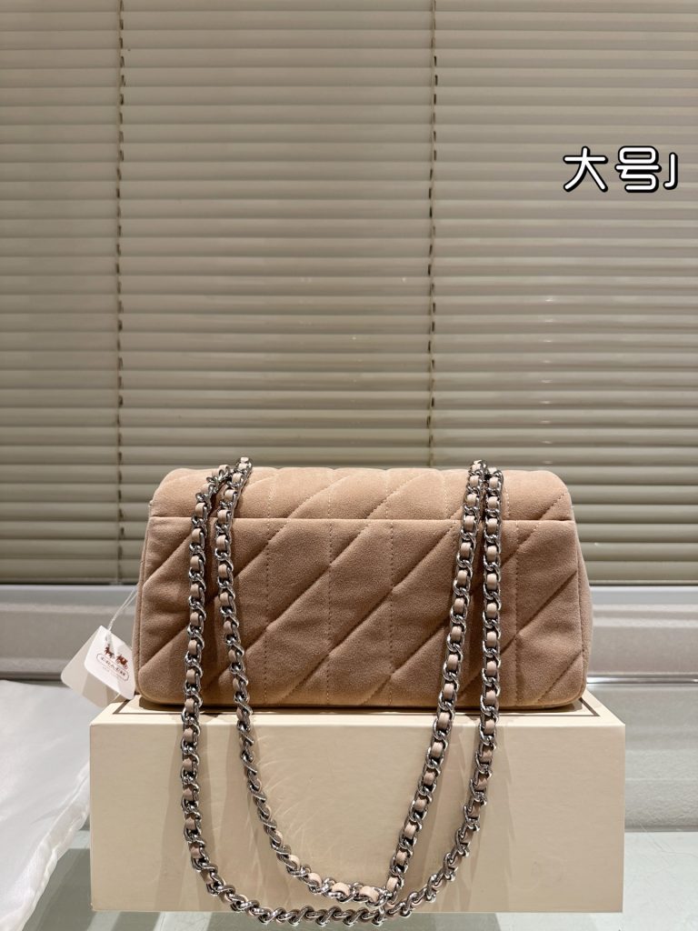 COACH All Black链条 Otabby 系列新款包包插图1 COACH All Black链条 Otabby 系列新款包包插图1