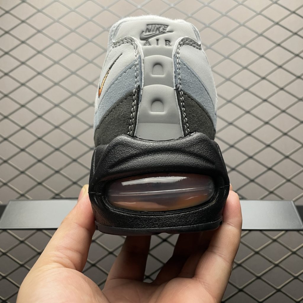 NK Air Max 95 OG 低帮休闲运动板鞋插图2 NK Air Max 95 OG 低帮休闲运动板鞋插图2