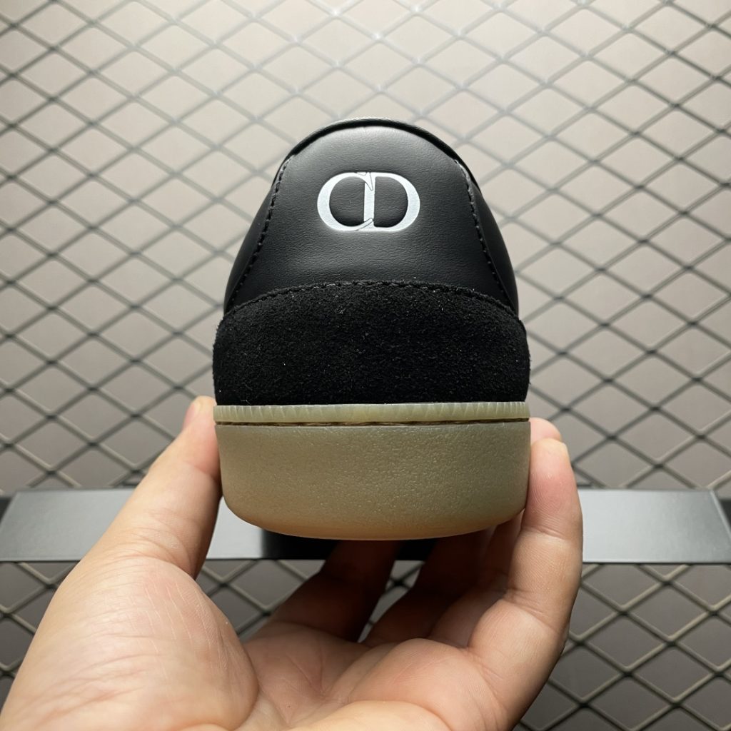 Dior B01 板鞋有哪些热门的限量版?插图 Dior B01 板鞋有哪些热门的限量版?插图
