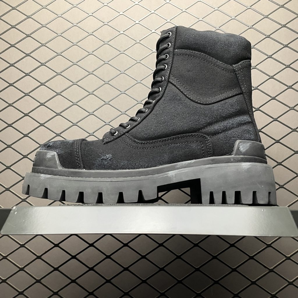 最新莆田顶级纯原Balenciaga 巴黎世家 Strike 走秀款厚底高帮靴插图 最新莆田顶级纯原Balenciaga 巴黎世家 Strike 走秀款厚底高帮靴插图