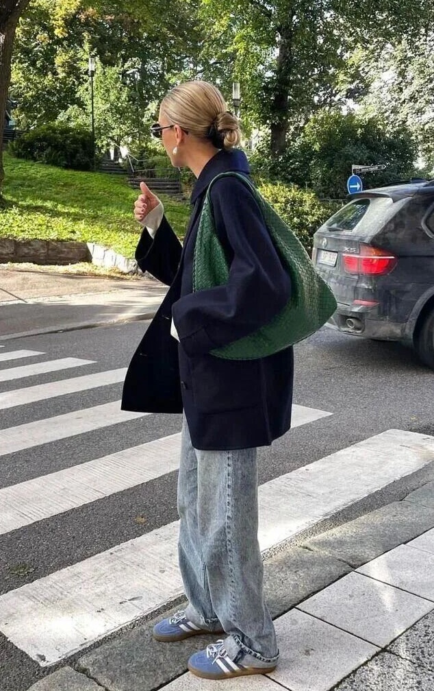 秋日西装+阔腿裤｜把松弛感与高级感焊在穿搭里插图1