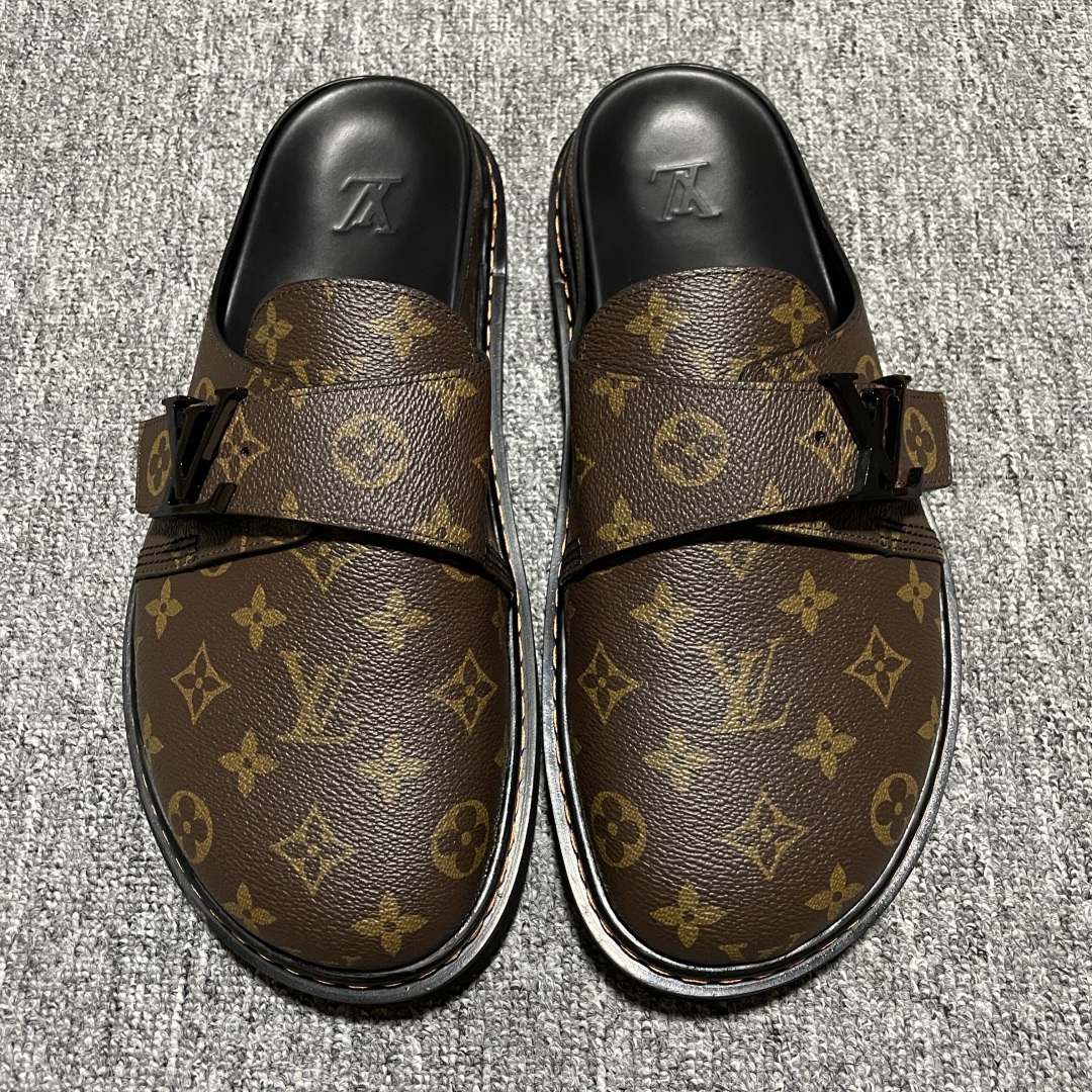Louis Vuitton Easy 凉拖有哪些颜色可选？缩略图