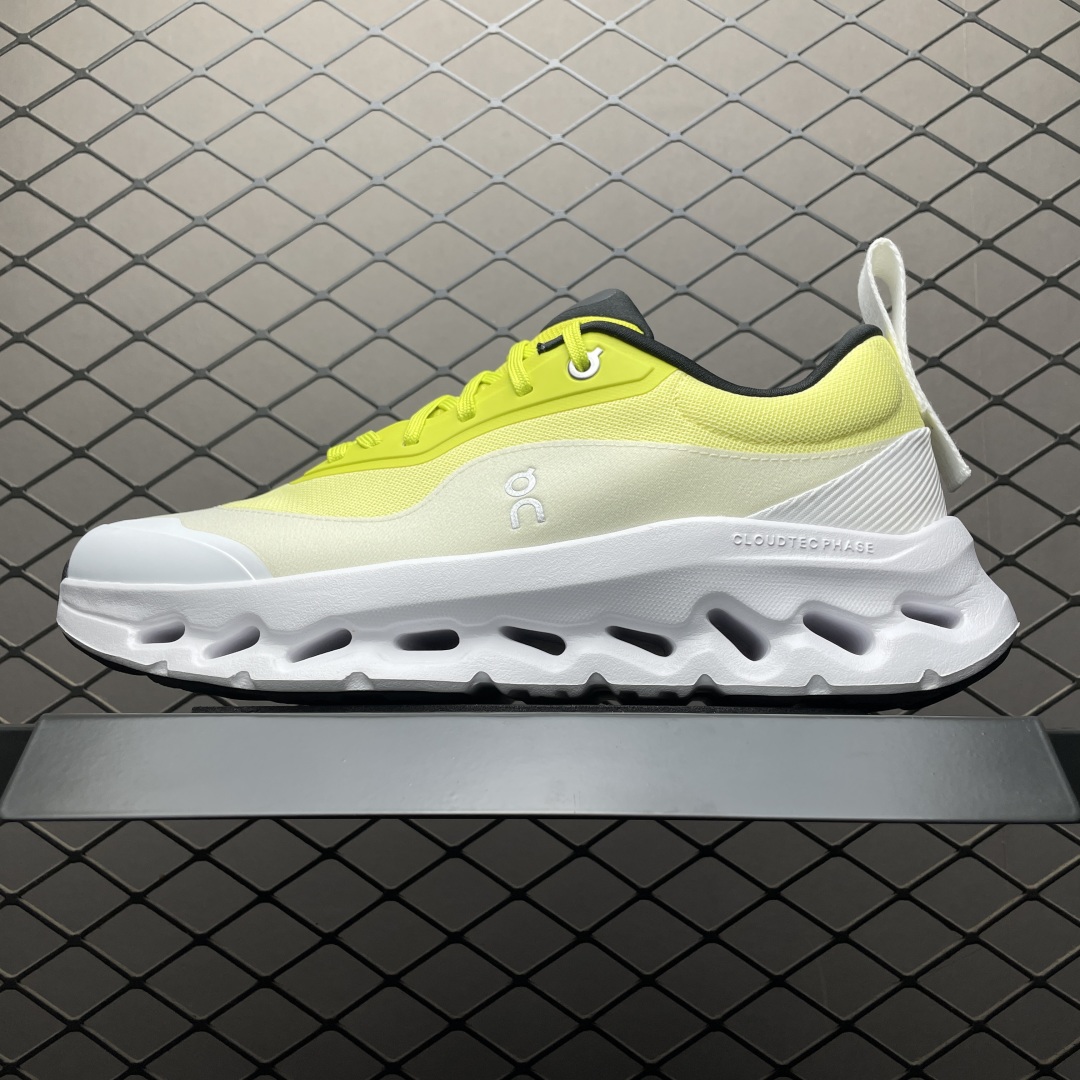 纯原版 Loewe x ON 罗意威昂跑联名 Cloudtilt 2.0 系列跑鞋缩略图