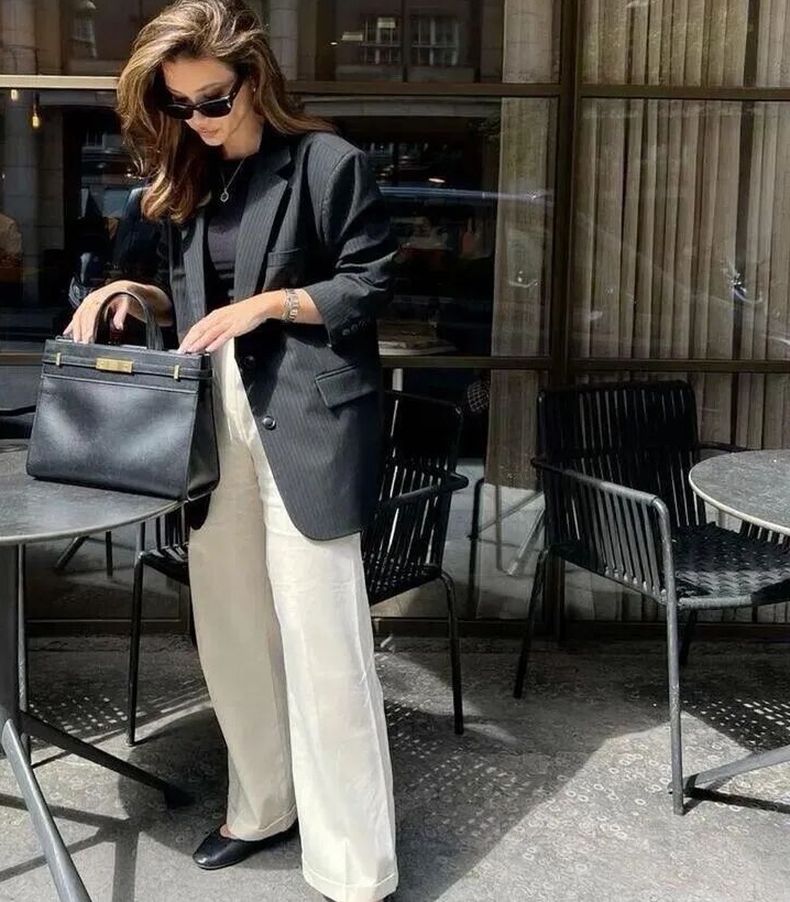 秋日西装+阔腿裤｜把松弛感与高级感焊在穿搭里缩略图