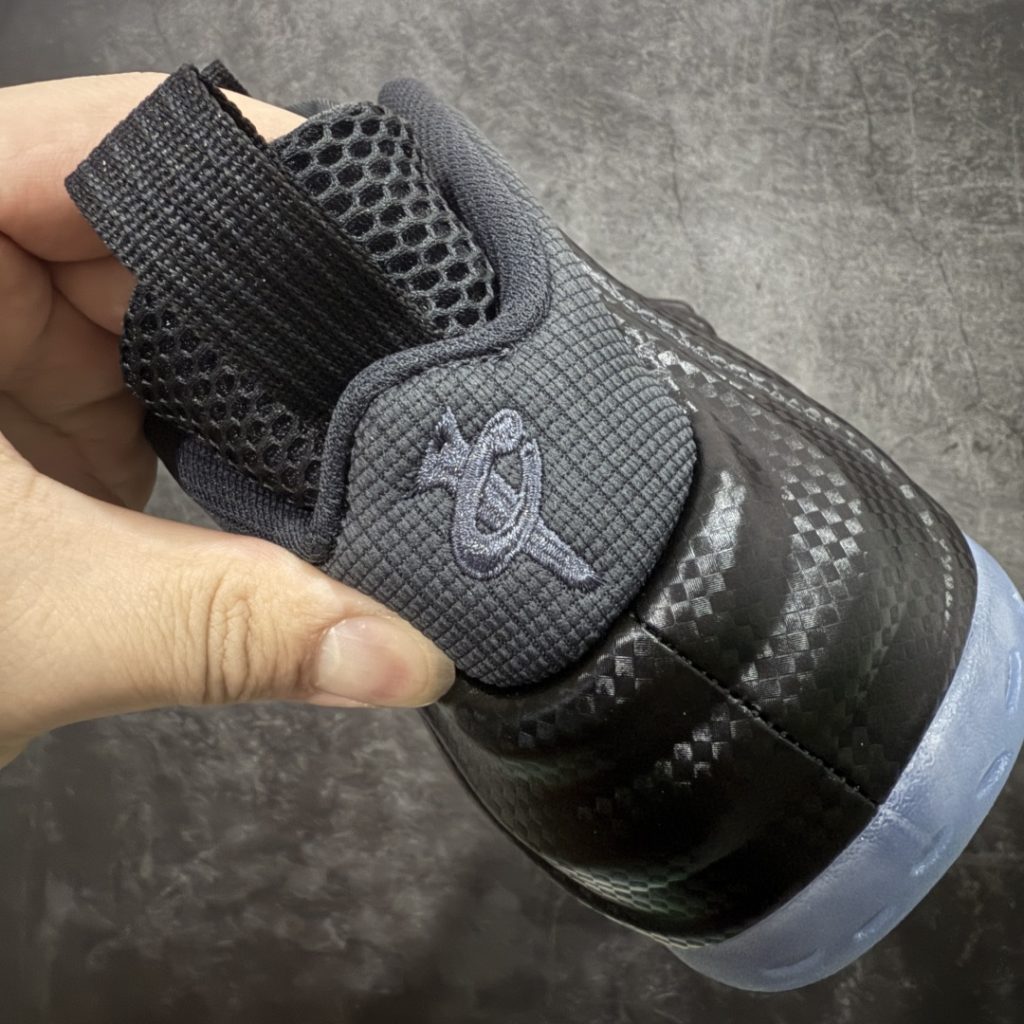 【莞产纯原】NK Air Foamposite One 市售最强品质碳纤维黑喷泡插图 【莞产纯原】NK Air Foamposite One 市售最强品质碳纤维黑喷泡插图