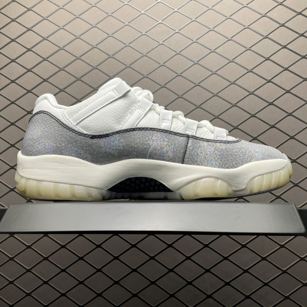 Air Jordan 11 AJ11乔11 文化篮球鞋 ” NYC ” 蛇年限定男子文化篮球鞋插图 Air Jordan 11 AJ11乔11 文化篮球鞋 ” NYC ” 蛇年限定男子文化篮球鞋插图