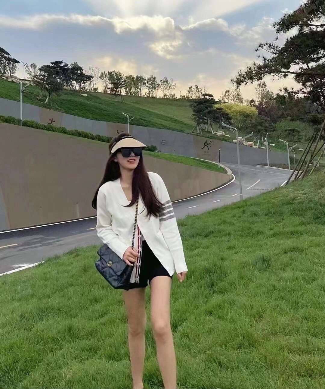 THOM BROWNE/汤姆布朗TB 四条杠加厚针织开衫毛衣缩略图 THOM BROWNE/汤姆布朗TB 四条杠加厚针织开衫毛衣缩略图