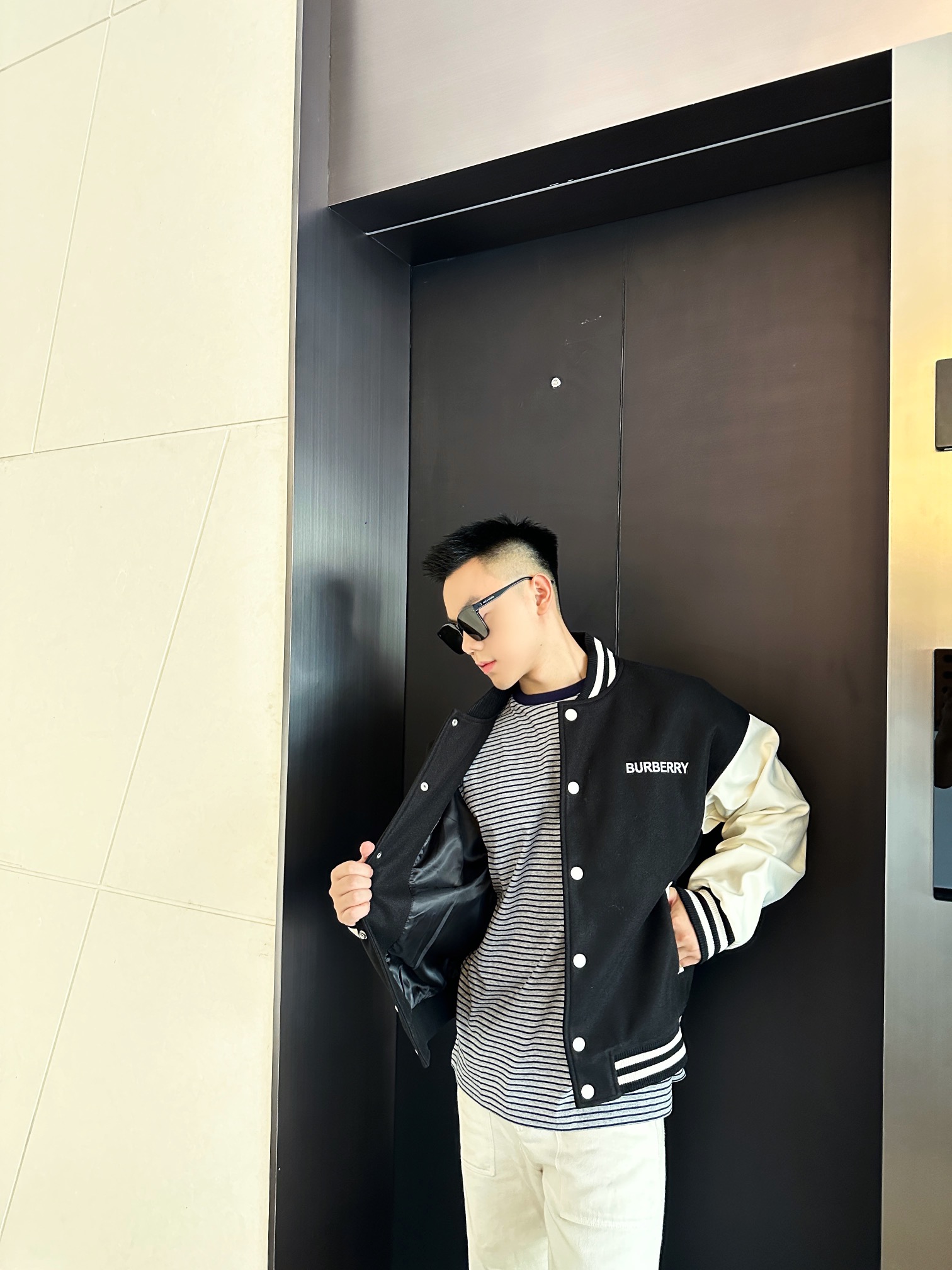 BURBERRY/巴宝莉BBR 素描刺绣战马LOGO棒球服夹克外套缩略图 BURBERRY/巴宝莉BBR 素描刺绣战马LOGO棒球服夹克外套缩略图