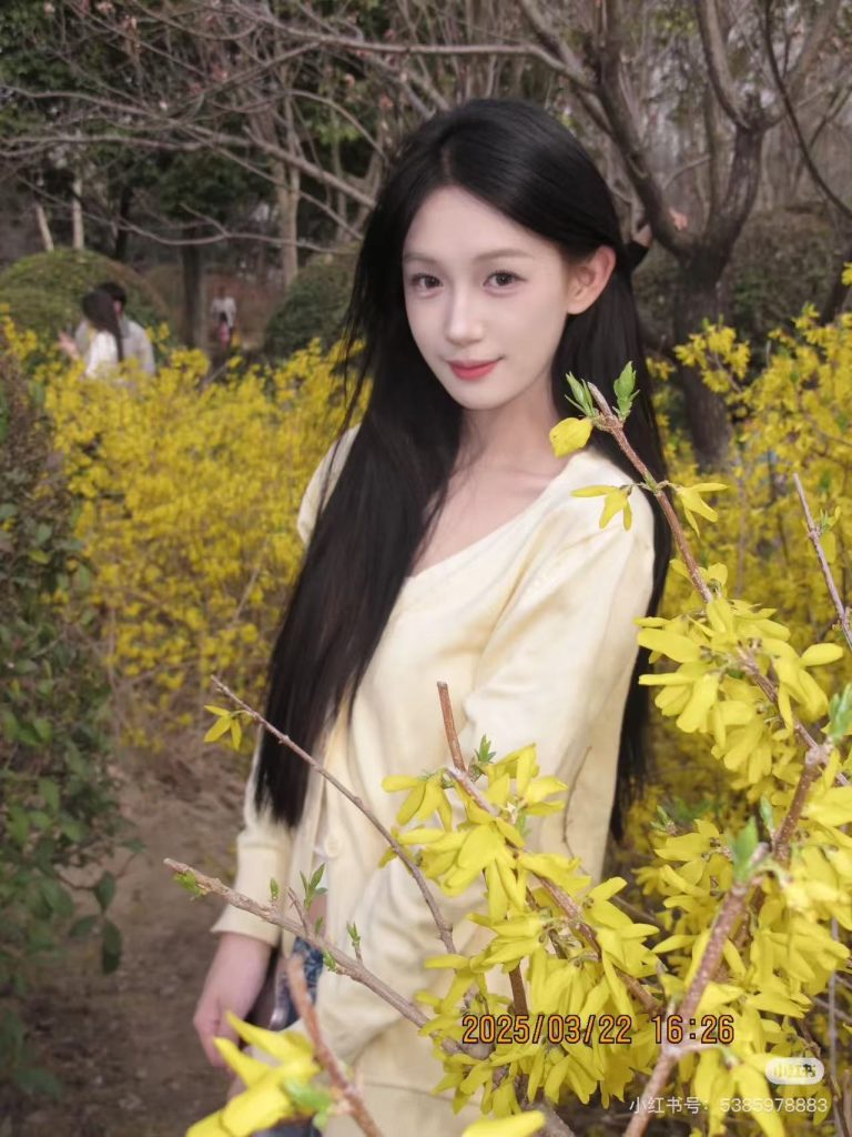 Gucci/古驰GUC 纯色针织开衫毛衣插图 Gucci/古驰GUC 纯色针织开衫毛衣插图