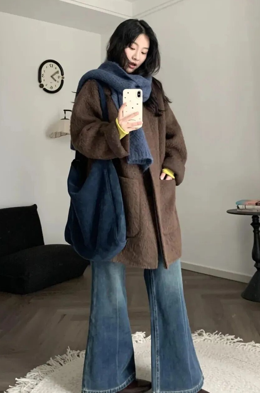 棕调温柔|毛茸茸外套+喇叭裤的松弛感秋日缩略图 棕调温柔|毛茸茸外套+喇叭裤的松弛感秋日缩略图