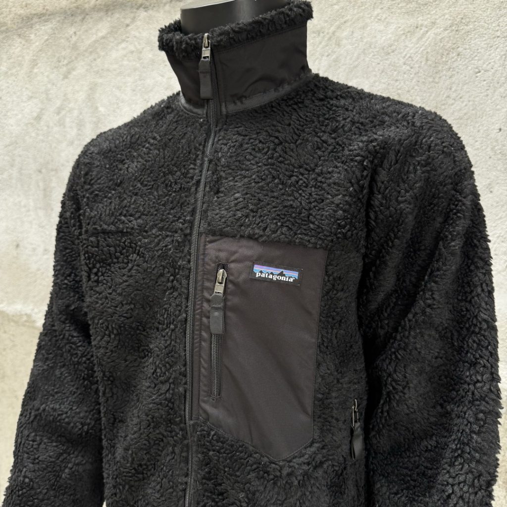 Retro-X系列羊羔绒外套的防水性能如何?适合雨天穿着吗?插图 Retro-X系列羊羔绒外套的防水性能如何?适合雨天穿着吗?插图