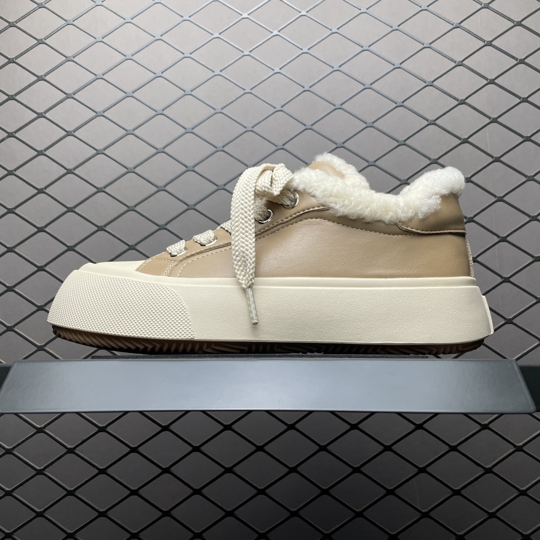 赵露思 秋冬加绒裤雪地靴毛毛鞋 秋冬保暖好物缩略图 赵露思 秋冬加绒裤雪地靴毛毛鞋 秋冬保暖好物缩略图