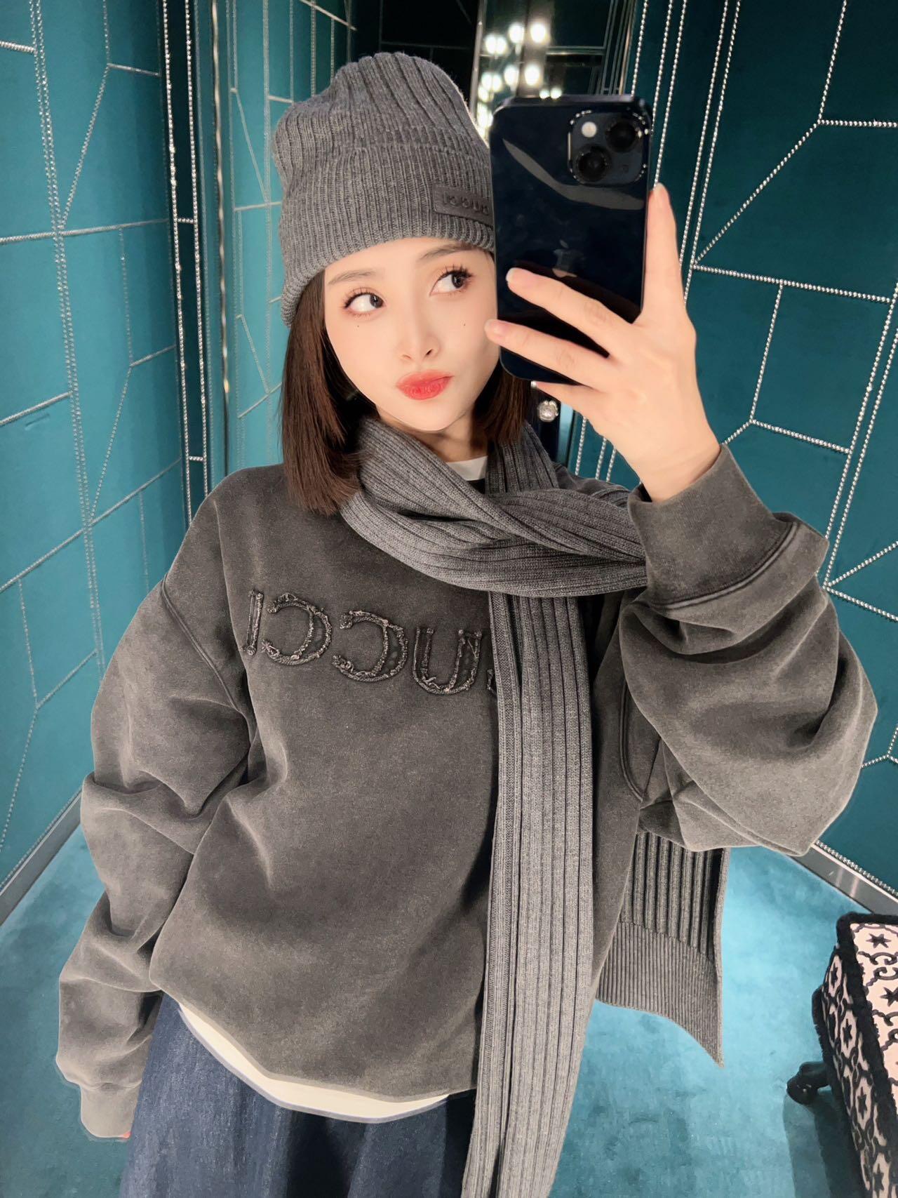 GUCCI古驰GUC 破损字母贴布绣圆领卫衣缩略图