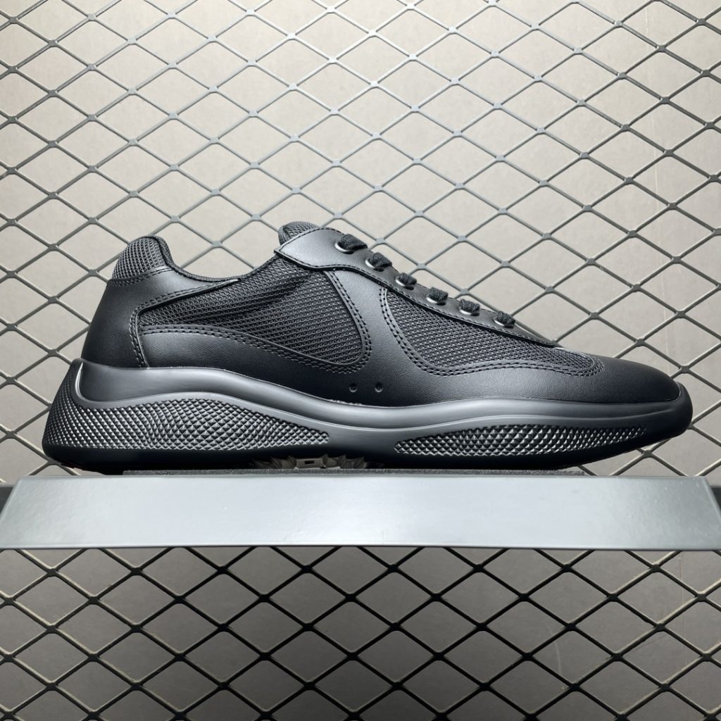 如何辨别Prada运动鞋的真伪？看完你就明白了插图