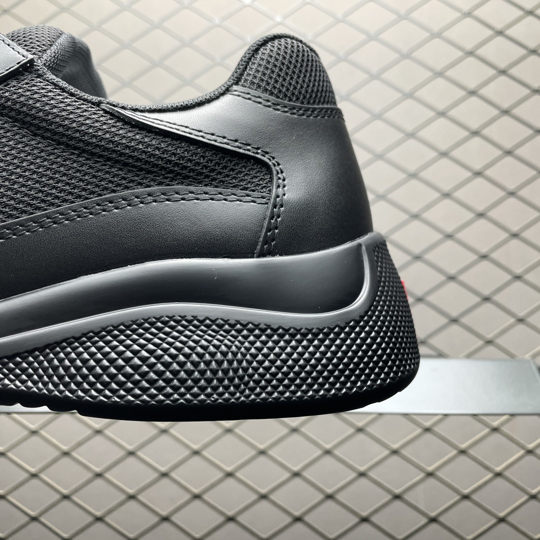 如何辨别Prada运动鞋的真伪？看完你就明白了缩略图