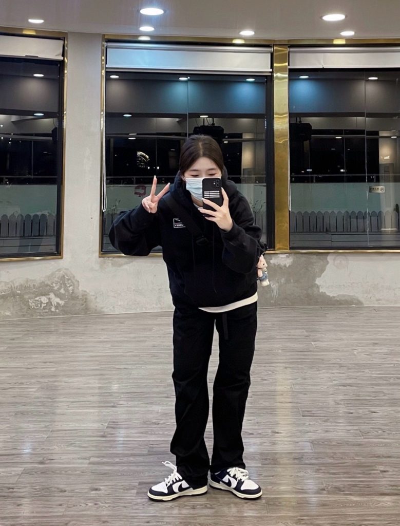 Nike x Stussy 耐克 斯图西联名刺绣logo连帽加绒卫衣插图