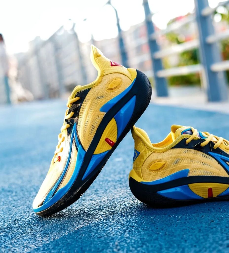 这双「金刚狼」战靴，穿上就想横扫野球场插图